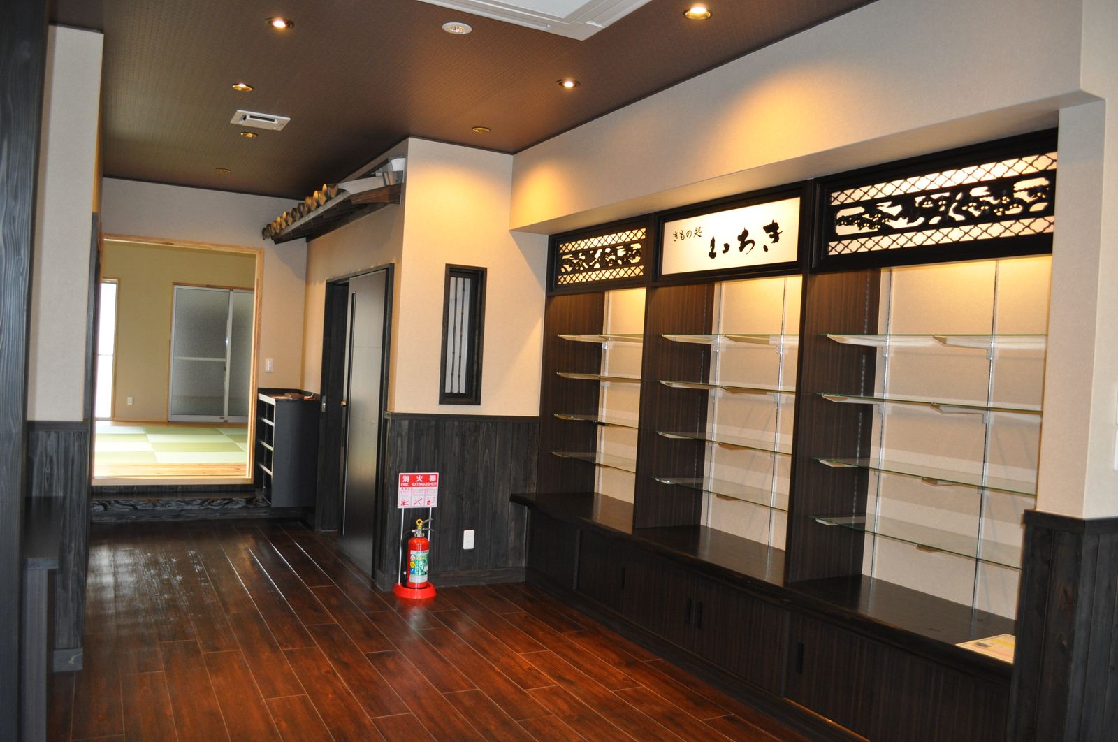 新築｜日向市呉服店舗併用住宅新築工事（本町） 写真1